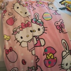 Hello Kitty Blanket Set 🐣